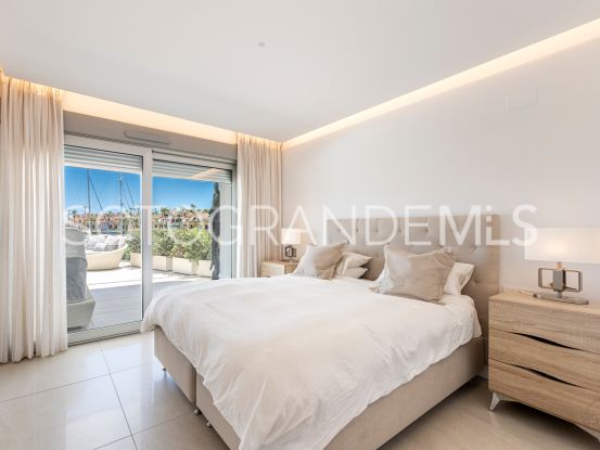 For sale apartment with 4 bedrooms in Pier, Sotogrande Marina | BM Property Consultants