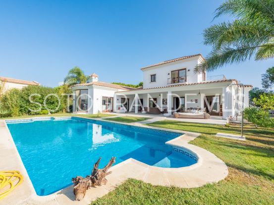 For sale villa in Zona G with 5 bedrooms | BM Property Consultants