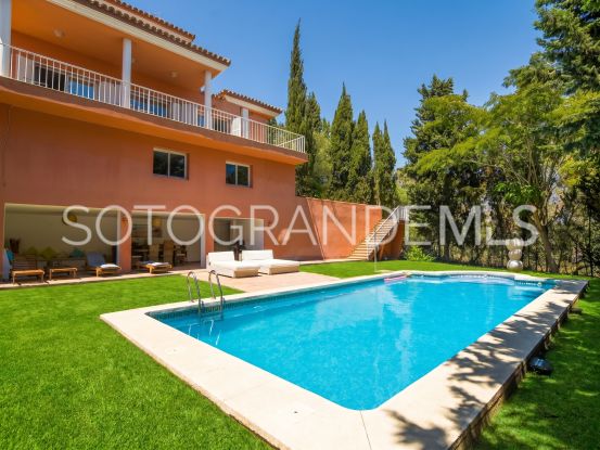 Buy villa in Zona B, Sotogrande Costa | BM Property Consultants
