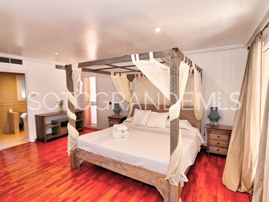 Comprar villa de 5 dormitorios en Zona B, Sotogrande Costa | BM Property Consultants