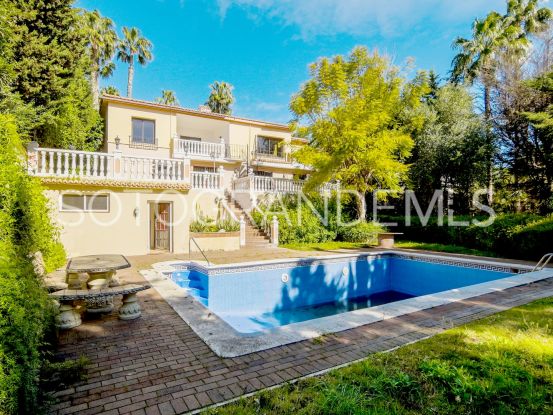 Villa for sale in Zona B with 5 bedrooms | BM Property Consultants