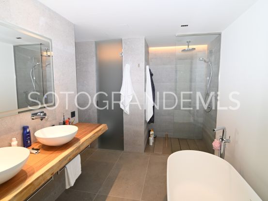 Comprar apartamento planta baja de 3 dormitorios en La Reserva | BM Property Consultants