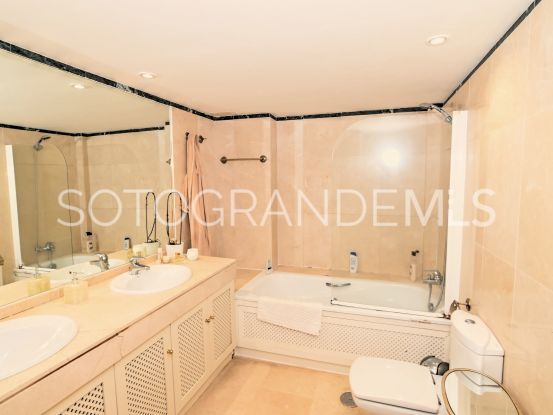 Isla Carey, Ático a la venta de 5 dormitorios | BM Property Consultants