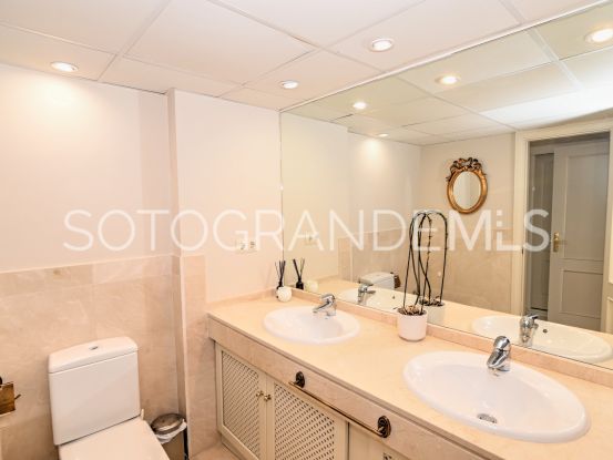 Isla Carey, Ático a la venta de 5 dormitorios | BM Property Consultants