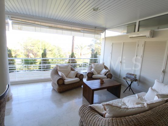 Apartamento planta baja en venta con 2 dormitorios en La Corniche, Nueva Andalucia | Magna Estates