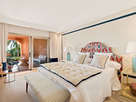 3 bedrooms ground floor apartment for sale in Los Monteros Playa, Marbella East | Luxury Villa Sales