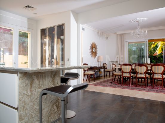 Villa en venta con 5 dormitorios en Casasola, Estepona | Arias-Camisón Properties