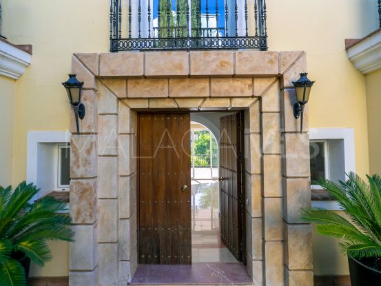 Mansion de 6 dormitorios a la venta en El Herrojo, Benahavis | Arias-Camisón Properties