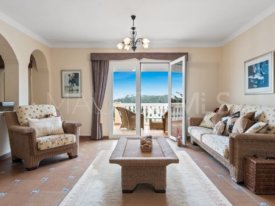 Buy Guadalobon villa with 4 bedrooms | Arias-Camisón Properties