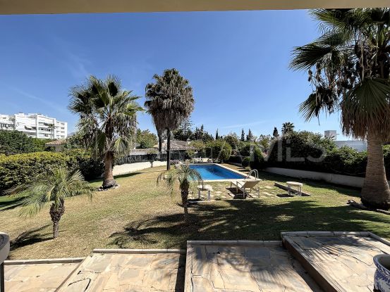 Comprar villa en Guadalmina Alta, San Pedro de Alcantara | Arias-Camisón Properties