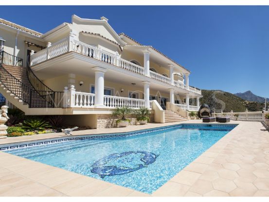 Villa for sale in Lomas de La Quinta, Benahavis | SMF Real Estate
