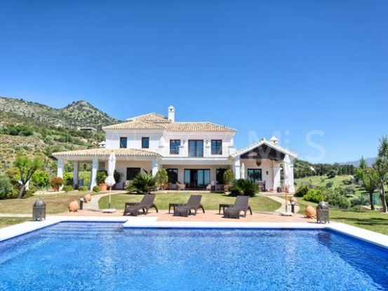 Se vende villa en Marbella Club Golf Resort con 5 dormitorios | SMF Real Estate