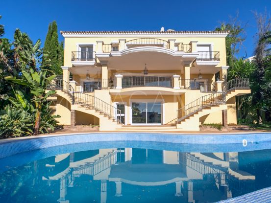 Villa con 6 dormitorios a la venta en El Herrojo, Benahavis | SMF Real Estate