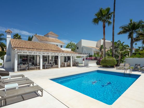 For sale villa in Parcelas del Golf with 4 bedrooms | SMF Real Estate
