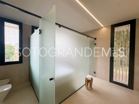 Zona B, Sotogrande Costa, villa de 5 dormitorios en venta | Consuelo Silva Real Estate