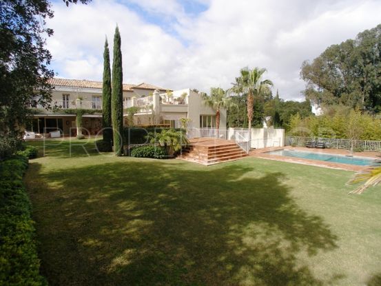 Sotogrande Costa villa with 6 bedrooms | Consuelo Silva Real Estate