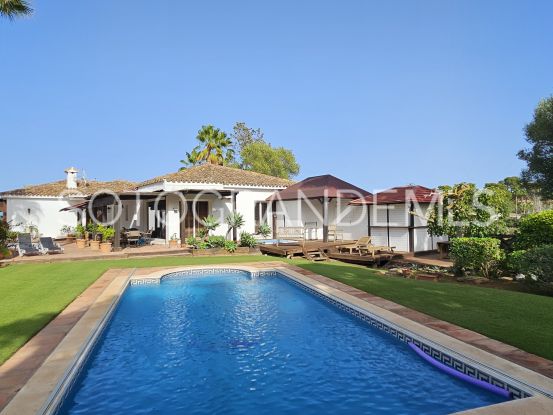 Villa en venta en Sotogrande Costa con 5 dormitorios | Consuelo Silva Real Estate