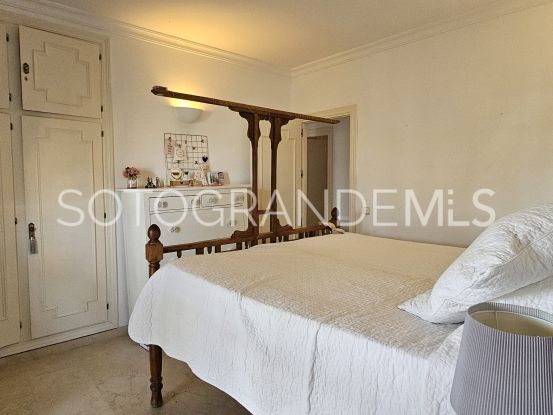 Villa en venta en Sotogrande Costa con 5 dormitorios | Consuelo Silva Real Estate