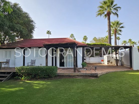 Villa en venta en Sotogrande Costa con 5 dormitorios | Consuelo Silva Real Estate