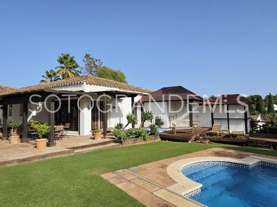 Villa en venta en Sotogrande Costa con 5 dormitorios | Consuelo Silva Real Estate