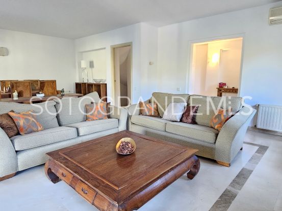 Comprar villa pareada en Sotogolf de 4 dormitorios | Consuelo Silva Real Estate