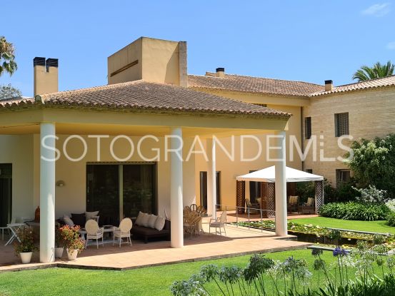 For sale Sotogrande Costa villa with 6 bedrooms | Consuelo Silva Real Estate