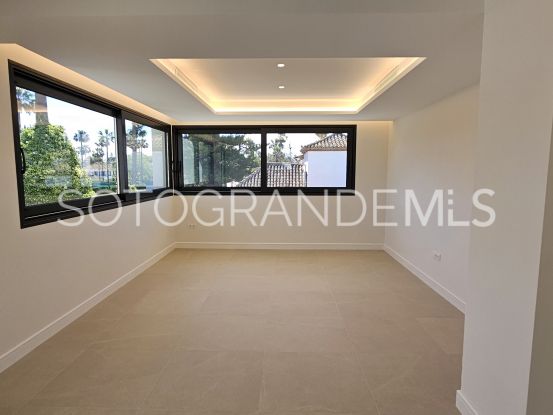 Reyes y Reinas, Sotogrande Costa, villa en venta | Consuelo Silva Real Estate