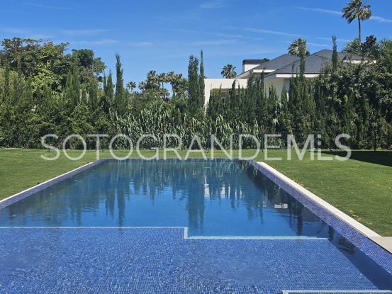 Reyes y Reinas, Sotogrande Costa, villa en venta | Consuelo Silva Real Estate