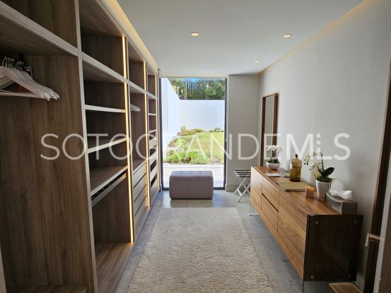 Comprar villa en La Reserva | Consuelo Silva Real Estate