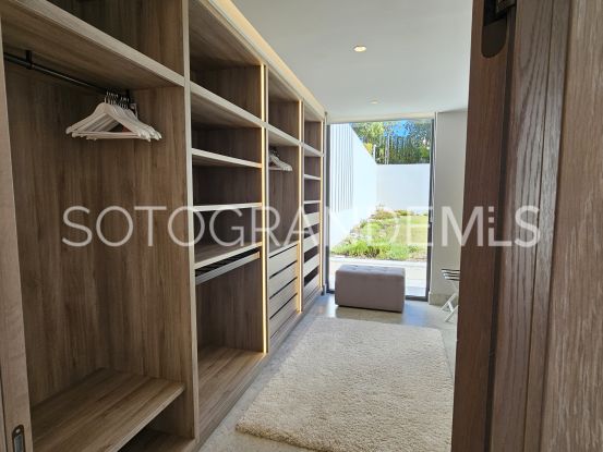 Comprar villa en La Reserva | Consuelo Silva Real Estate