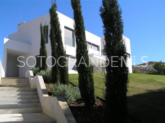 Villa en venta en Sotogrande Alto con 4 dormitorios | Consuelo Silva Real Estate