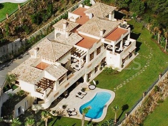 For sale villa with 6 bedrooms in El Madroñal, Benahavis | Excellent Spain