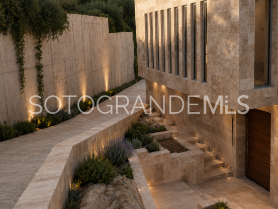 4 bedrooms villa in San Diego for sale | Holmes Property Sales