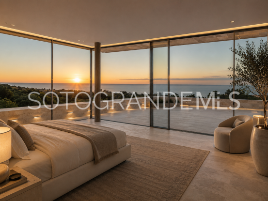 4 bedrooms villa in San Diego for sale | Holmes Property Sales