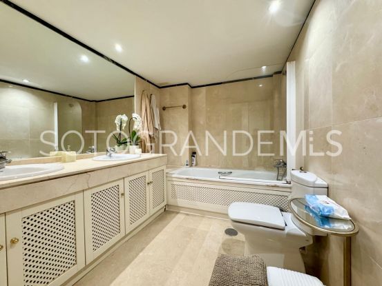 For sale duplex penthouse with 6 bedrooms in Isla Carey, Sotogrande Marina | Holmes Property Sales