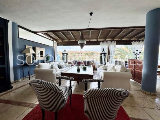 For sale duplex penthouse with 6 bedrooms in Isla Carey, Sotogrande Marina | Holmes Property Sales