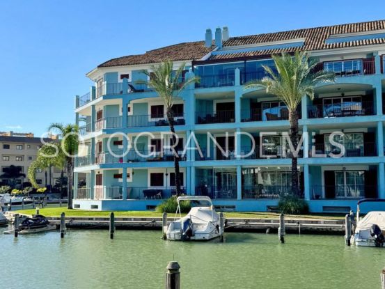 For sale duplex penthouse with 6 bedrooms in Isla Carey, Sotogrande Marina | Holmes Property Sales