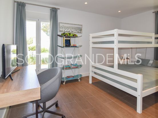 Buy villa with 4 bedrooms in Sotogrande Alto Central | Holmes Property Sales