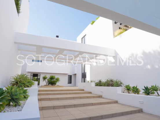 For sale Hacienda de Valderrama triplex | Holmes Property Sales