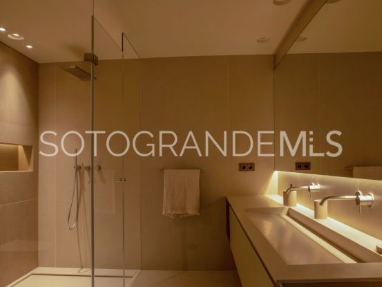 Villa a la venta de 8 dormitorios en La Reserva, Sotogrande | Holmes Property Sales
