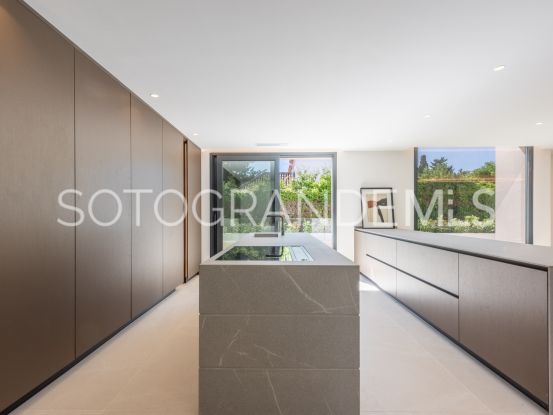 Reyes y Reinas, Sotogrande Costa, villa en venta de 5 dormitorios | Holmes Property Sales