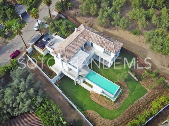 Zona F 4 bedrooms villa for sale | Holmes Property Sales