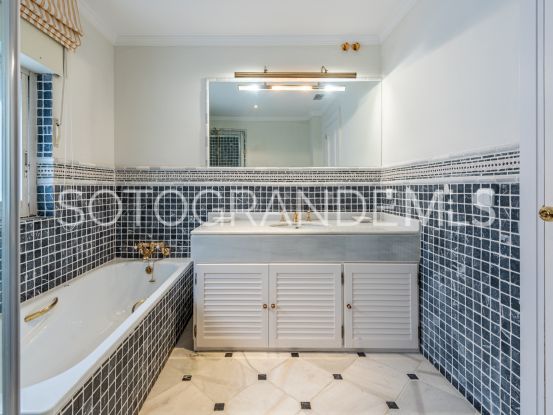 Sotogrande Puerto Deportivo, Ático con 4 dormitorios a la venta | Holmes Property Sales