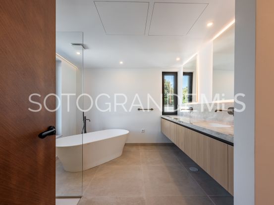 Comprar villa en Sotogrande Alto Central con 7 dormitorios | Holmes Property Sales