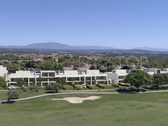 Pareado en venta en San Roque Club de 4 dormitorios | Holmes Property Sales