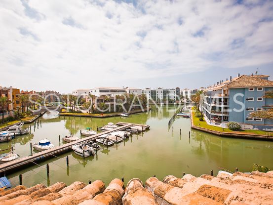 For sale duplex penthouse with 3 bedrooms in Ribera del Pez Luna, Sotogrande | Holmes Property Sales
