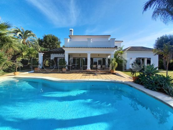 Zona F villa with 4 bedrooms | Holmes Property Sales