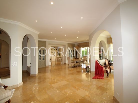 Se vende villa en Zona F | Holmes Property Sales