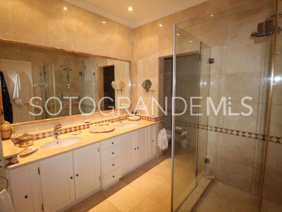 Se vende villa en Zona F | Holmes Property Sales
