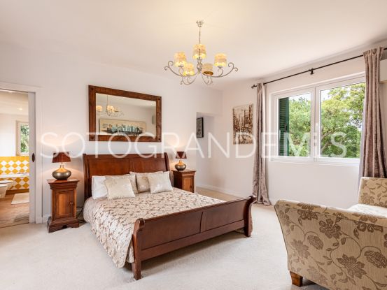 Villa de 5 dormitorios a la venta en Sotogrande Costa Central | Holmes Property Sales